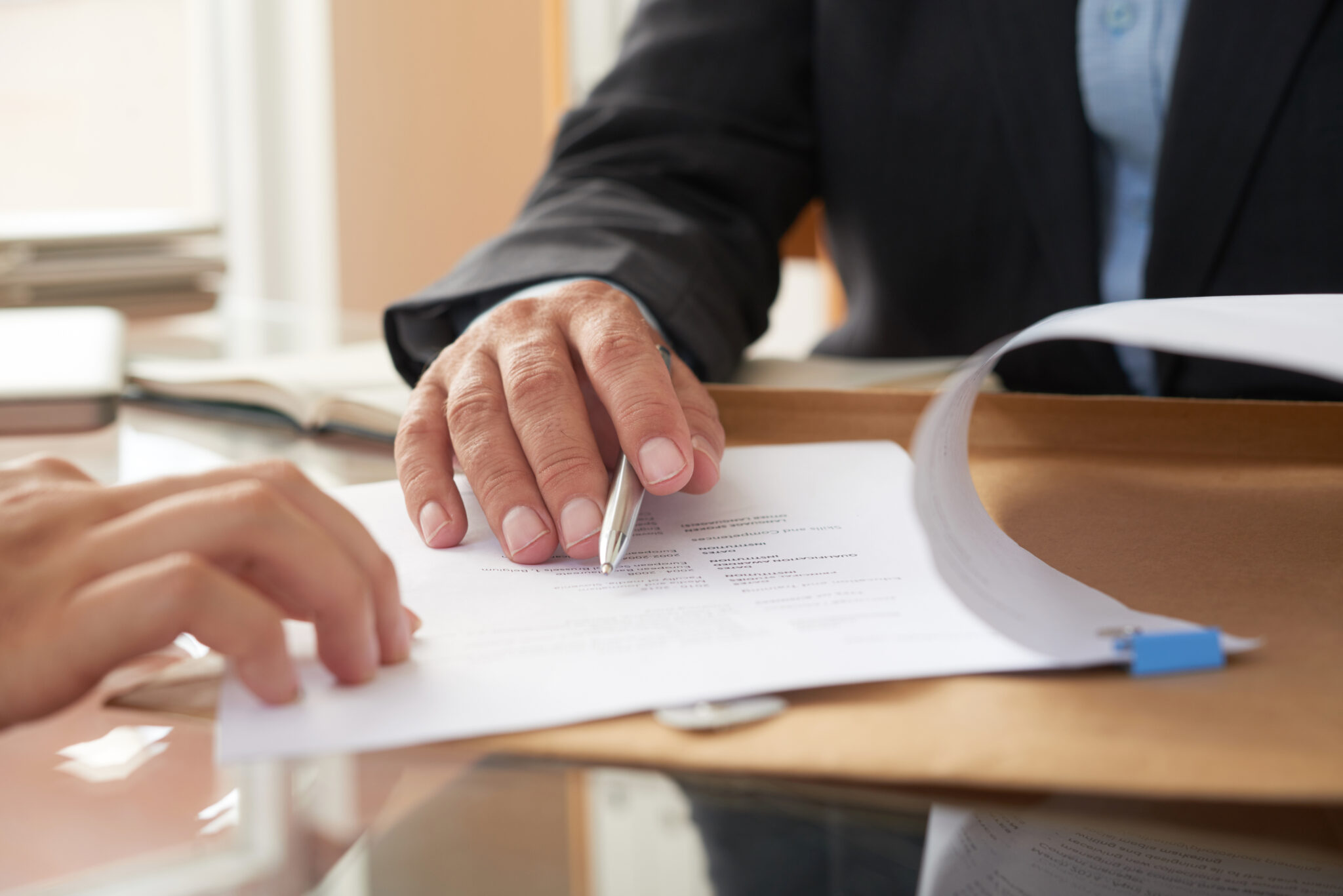 business people signing contract 1 scaled